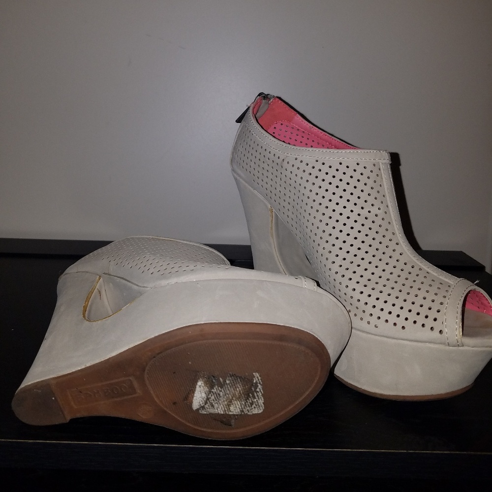 🔥Host Pick🔥 Bamboo Suede Peeptoe Wedges - Picture 4 of 4